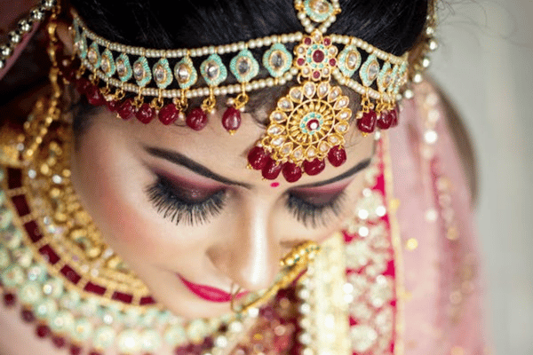 Royals Unisex Salon, Ballari